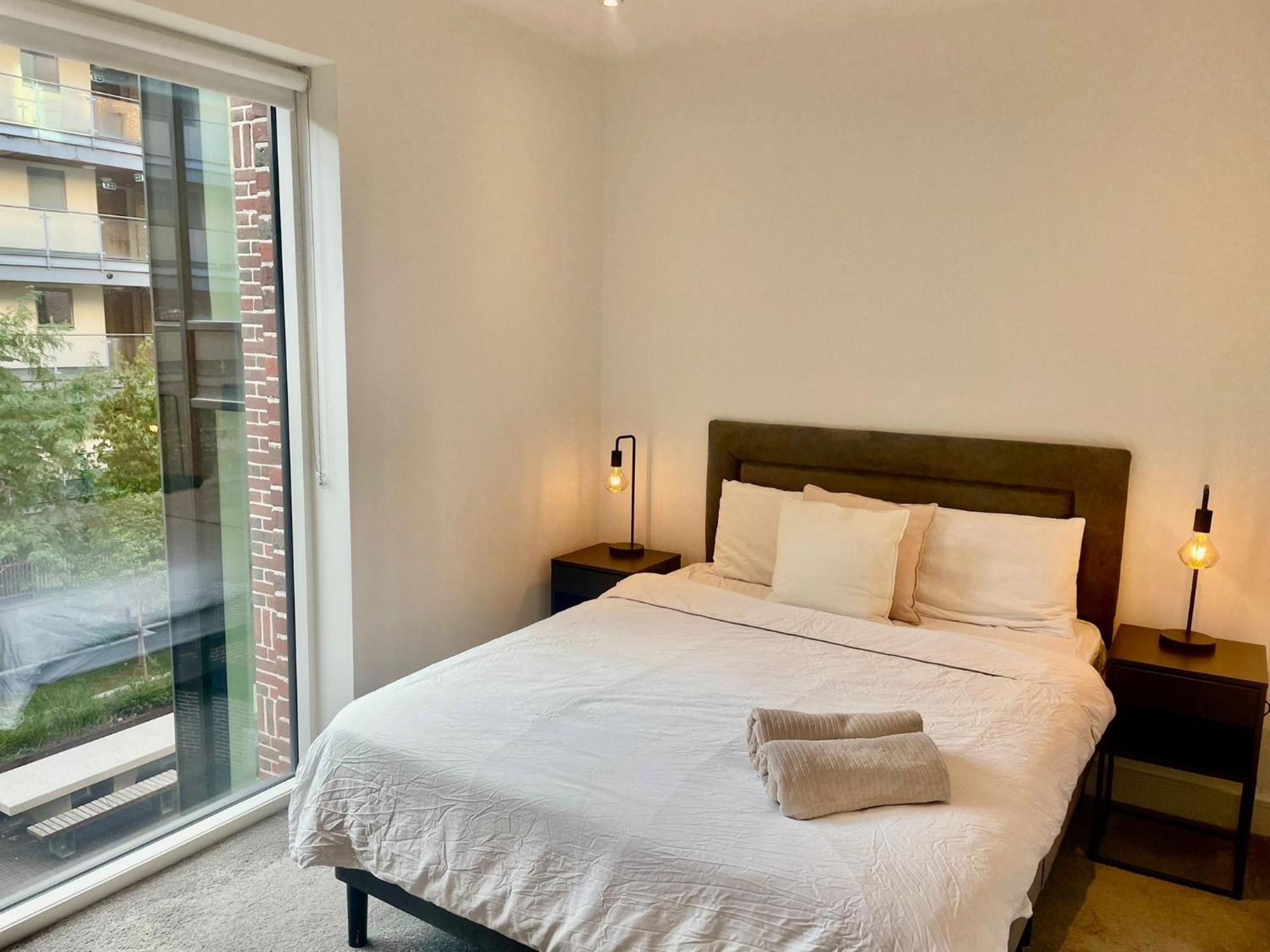 Gasthuis Modern Double Bedroom Dublin