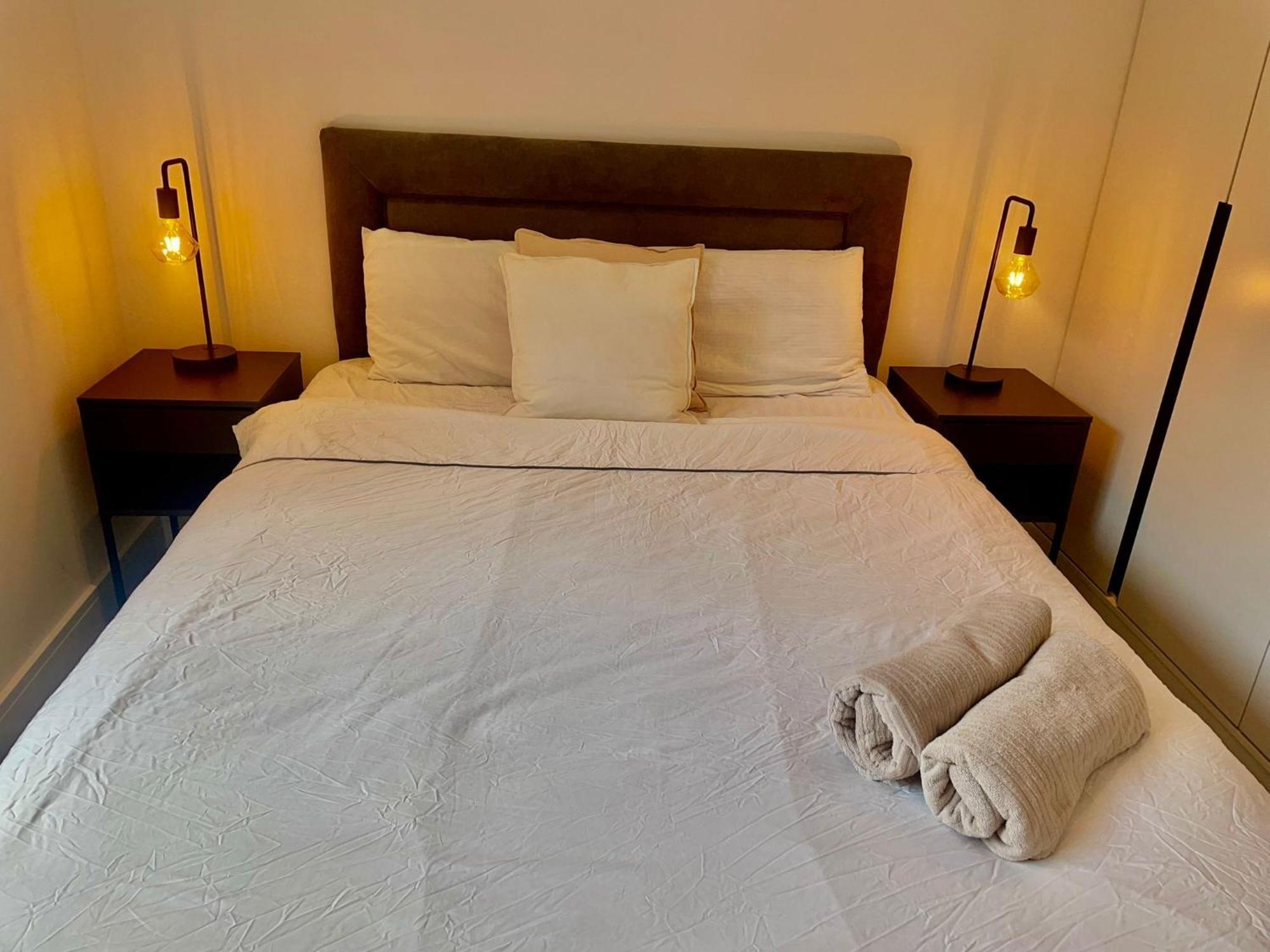 Modern Double Bedroom Gasthuis Dublin